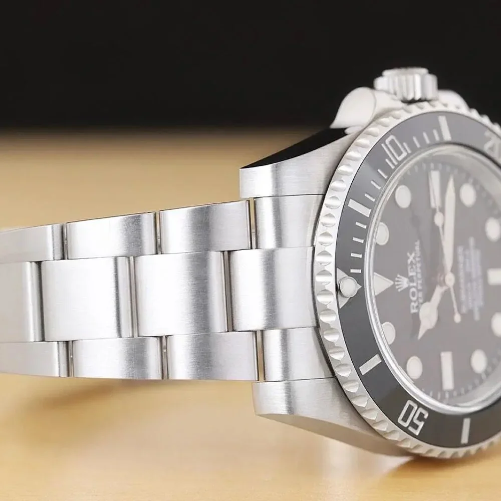 New Rolex Submariner Mens 40mm Black Dial Watch With Box